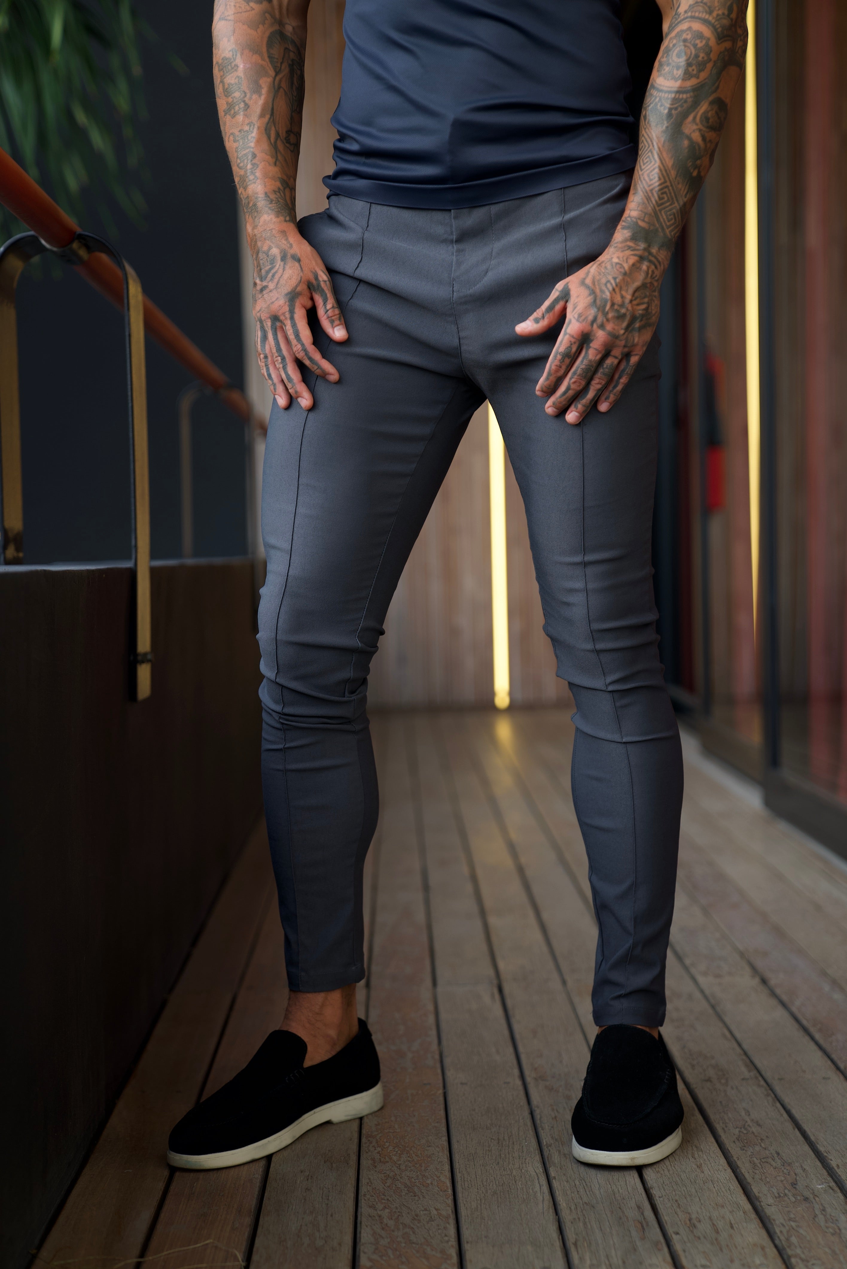 Novate: Wrinkle-Free Slim Fit Trousers